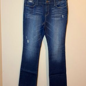 Women’s DKNY Jeans, Ultra Skinny, Low Rise in a size 12.
